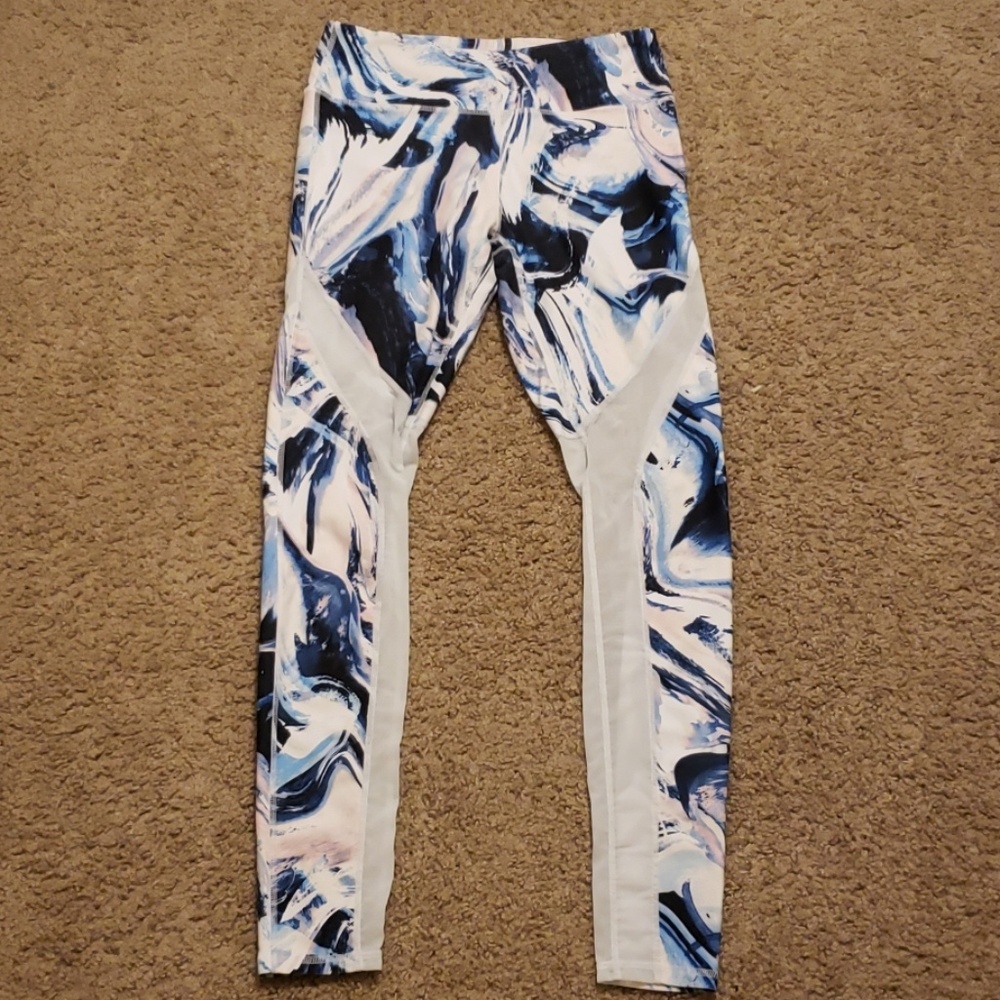 FLASH SALE UNTIL 3/19 Fabletics Mesh leggings